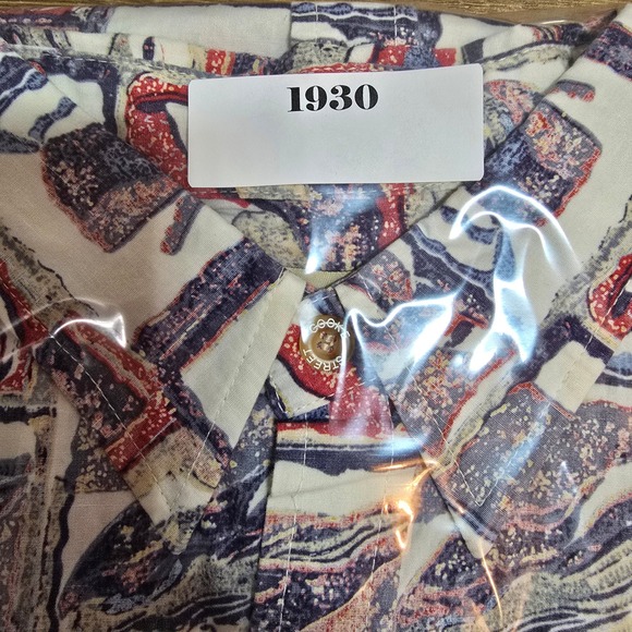 Cooke Street Honolulu Mens Medium Whale Print Hawaiian Shirt Cotton Made in USA - Picture 6 of 6